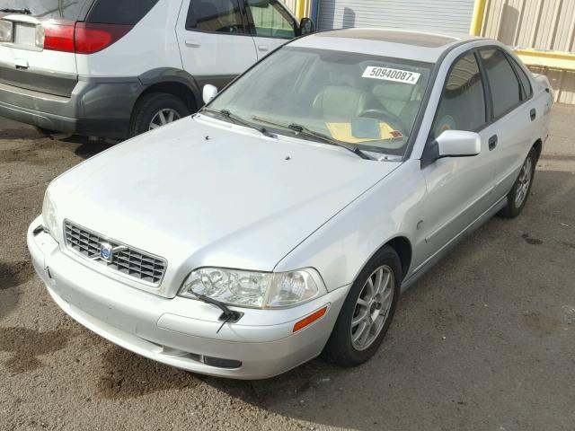 YV1VS27544F076928 - 2004 VOLVO S40 1.9T SILVER photo 2