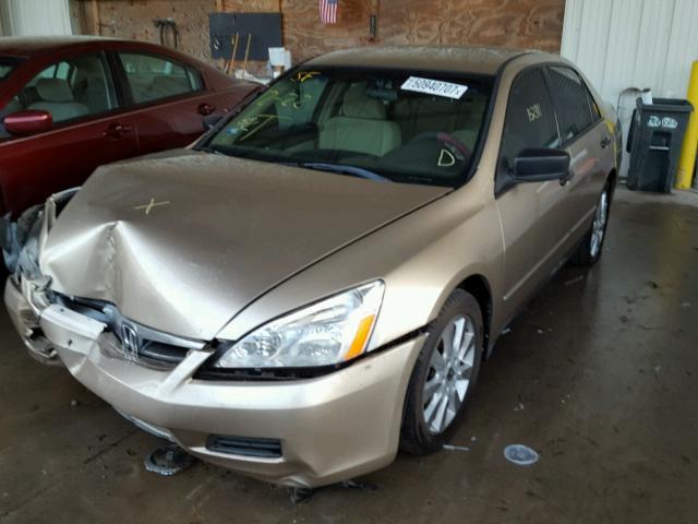 1HGCM56197A134171 - 2007 HONDA ACCORD VAL GOLD photo 2