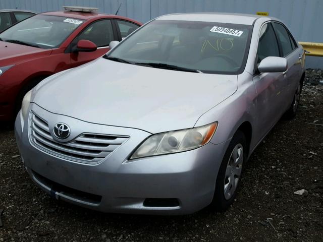 4T4BE46K77R007297 - 2007 TOYOTA CAMRY NEW SILVER photo 2