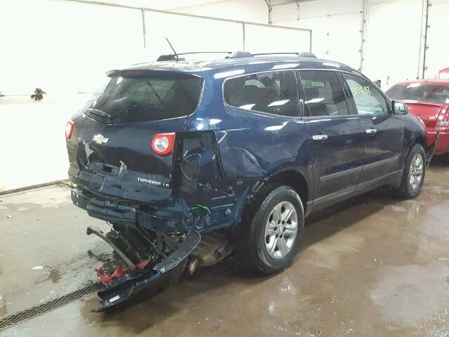 1GNKVEED2BJ269351 - 2011 CHEVROLET TRAVERSE L BLUE photo 4