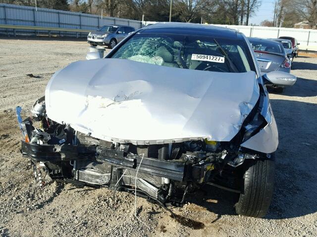 KMHEC4A44FA131260 - 2015 HYUNDAI SONATA HYB SILVER photo 9