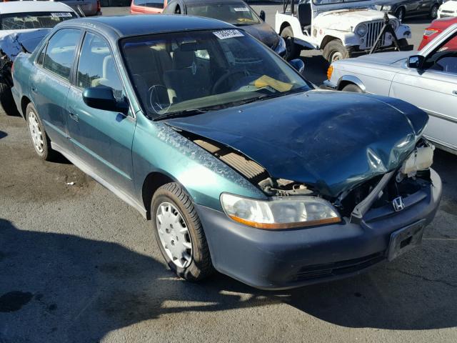 1HGCG66562A076996 - 2002 HONDA ACCORD LX GREEN photo 1