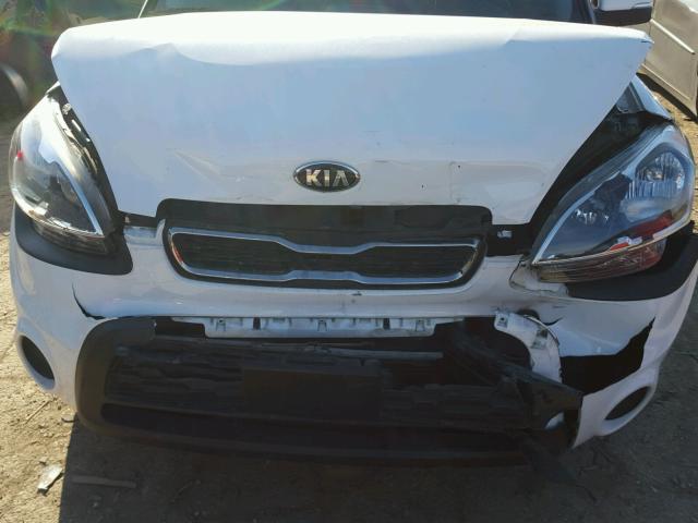 KNDJT2A69D7573289 - 2013 KIA SOUL + WHITE photo 7