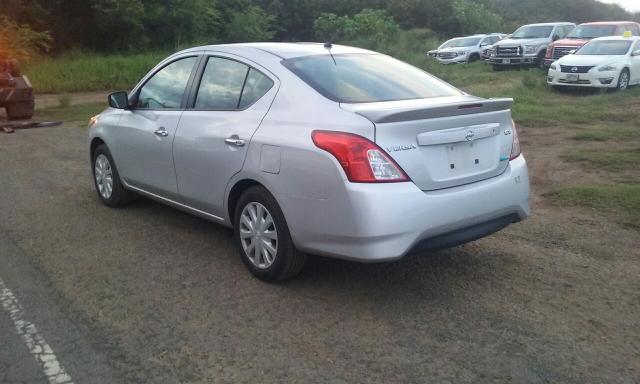 3N1CN7AP8GL829482 - 2016 NISSAN VERSA S SILVER photo 3