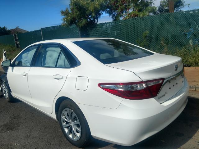 4T1BF1FK8HU337652 - 2017 TOYOTA CAMRY LE WHITE photo 3