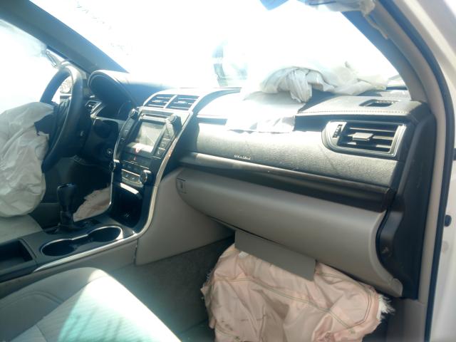 4T1BF1FK8HU337652 - 2017 TOYOTA CAMRY LE WHITE photo 5