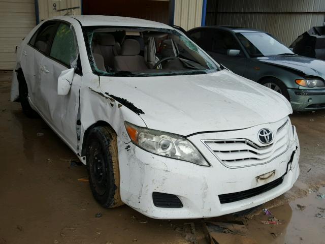 4T1BF3EK1BU686639 - 2011 TOYOTA CAMRY BASE WHITE photo 1