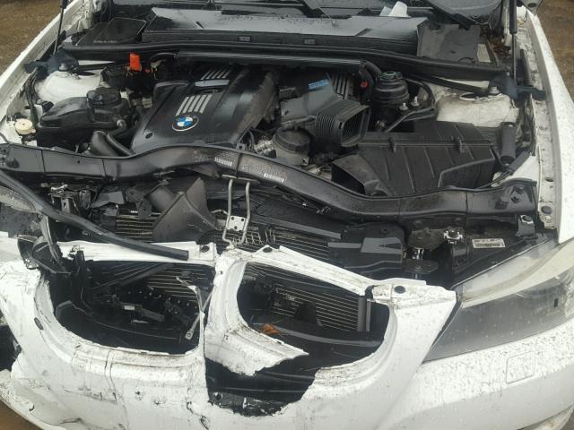 WBAPH5C58BA443082 - 2011 BMW 328 I SULE WHITE photo 7