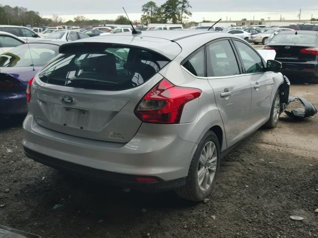 1FAHP3M23CL479342 - 2012 FORD FOCUS SEL SILVER photo 4