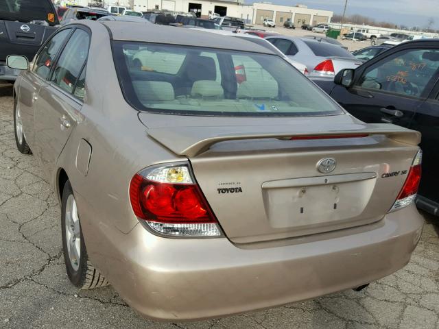 4T1BE32K15U570630 - 2005 TOYOTA CAMRY LE GOLD photo 3