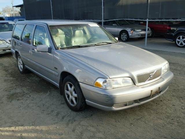 YV1LW5546W2490410 - 1998 VOLVO V70 GRAY photo 1