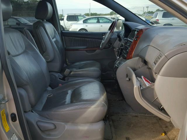 5TDBA22C94S025281 - 2004 TOYOTA SIENNA XLE SILVER photo 5