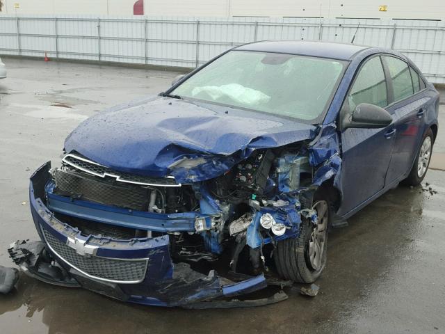 1G1PA5SG0D7258754 - 2013 CHEVROLET CRUZE LS BLUE photo 2