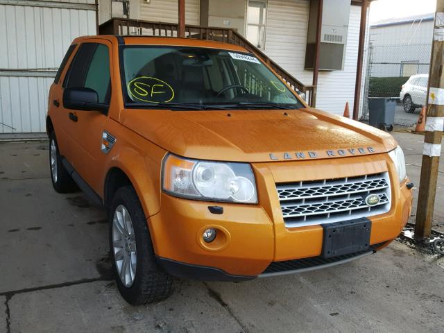 SALFS24N58H045124 - 2008 LAND ROVER LR2 SE TEC ORANGE photo 1