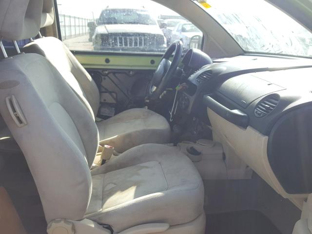 3VWCK21C81M434383 - 2001 VOLKSWAGEN NEW BEETLE 绿色 照片 5