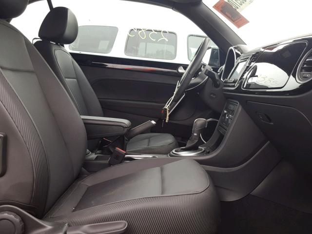 3VW507AT6GM801513 - 2016 VOLKSWAGEN BEETLE S/S 黑色 照片 5