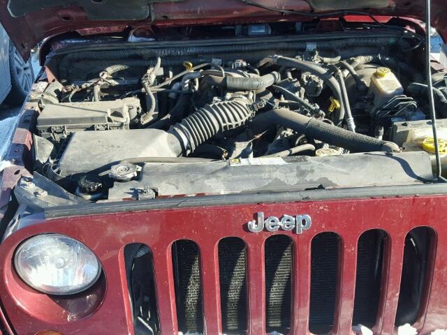 1J4GA59199L766545 - 2009 JEEP WRANGLER U BURGUNDY photo 7