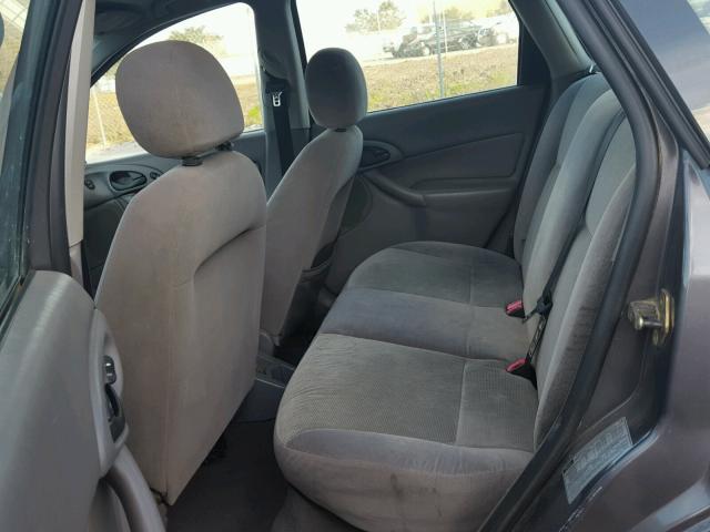 1FAFP36372W157328 - 2002 FORD FOCUS SE GRAY photo 6