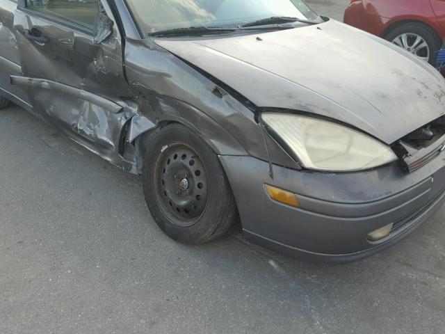 1FAFP36372W157328 - 2002 FORD FOCUS SE GRAY photo 9