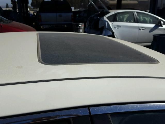 1G1ZK577784192029 - 2008 CHEVROLET MALIBU LTZ 白色 照片 9