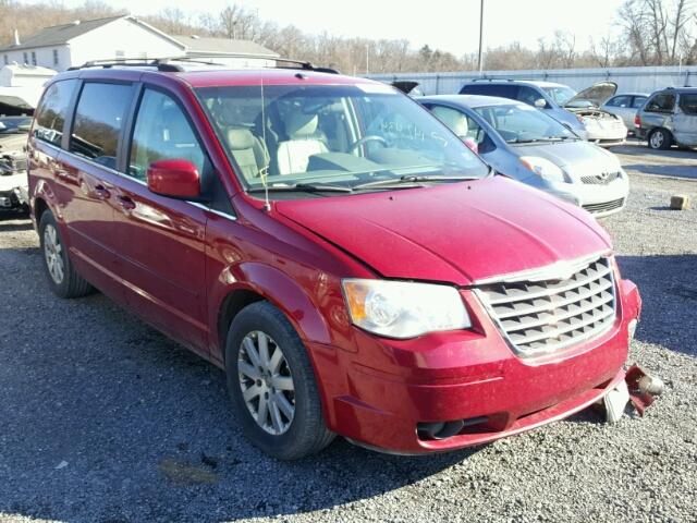 2A8HR54P58R138642 - 2008 CHRYSLER TOWN & COU MAROON photo 1