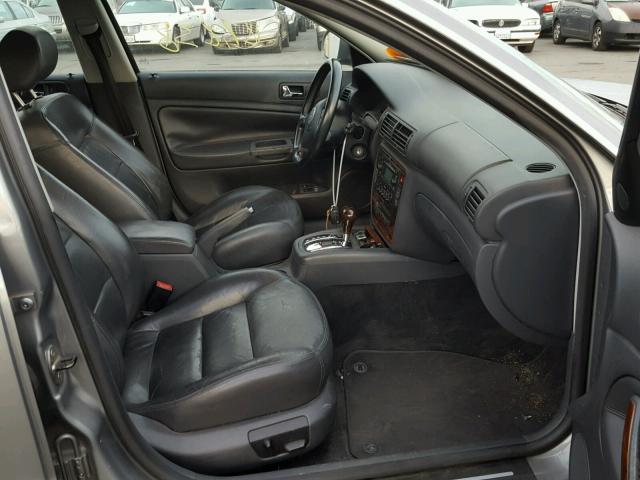 WVWRH63B24P248943 - 2004 VOLKSWAGEN PASSAT GLX GRAY photo 5