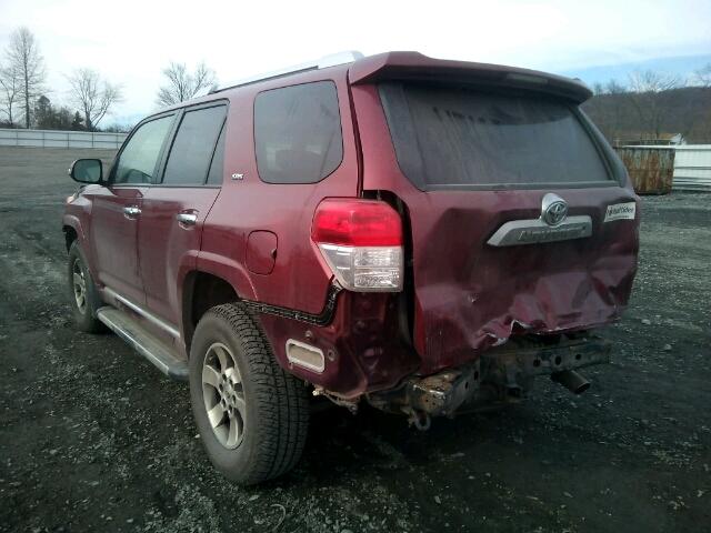 JTEBU5JR3D5127367 - 2013 TOYOTA 4RUNNER SR RED photo 3