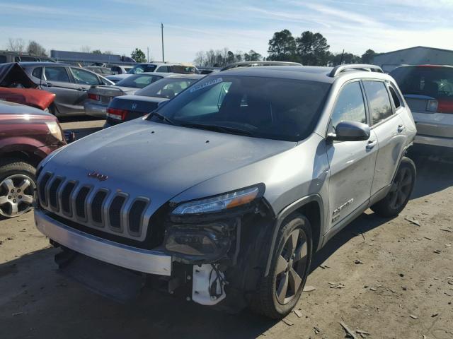 1C4PJLCB6GW284073 - 2016 JEEP CHEROKEE L SILVER photo 2