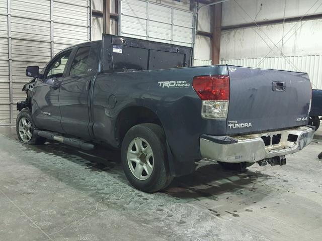 5TFUW5F12AX097353 - 2010 TOYOTA TUNDRA DOU GRAY photo 3