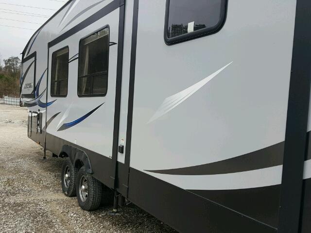 5ZT3CKXB8J2700599 - 2018 CHER CAMPER WHITE photo 3