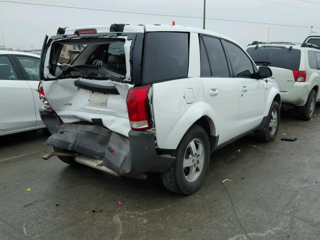 5GZCZ33DX5S832328 - 2005 SATURN VUE WHITE photo 4