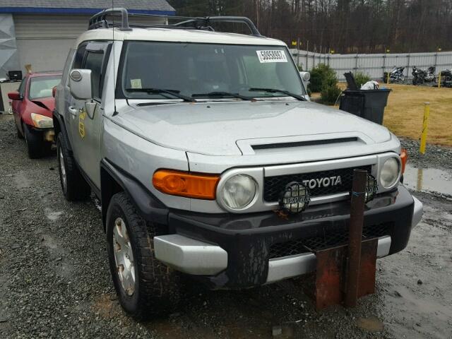 JTEBU11F58K050135 - 2008 TOYOTA FJ CRUISER SILVER photo 1