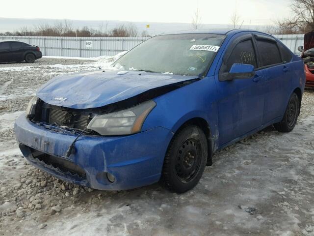 1FAHP3GN2AW283040 - 2010 FORD FOCUS SES BLUE photo 2