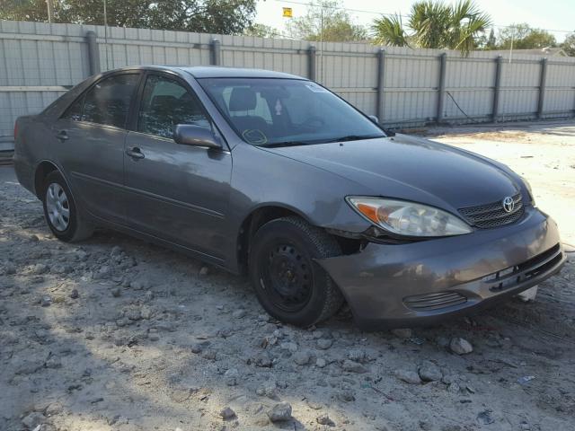 4T1BE32K94U937126 - 2004 TOYOTA CAMRY LE ნაცრისფერი ფოტო 1