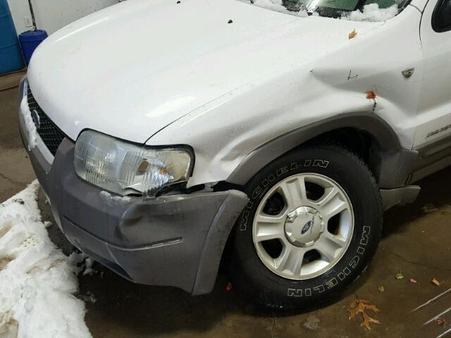 1FMCU04112KA07286 - 2002 FORD ESCAPE XLT WHITE photo 9