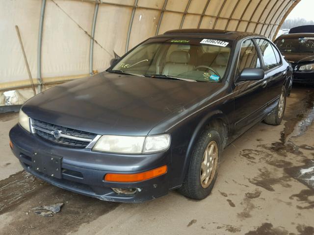 JN1CA21DXVT824362 - 1997 NISSAN MAXIMA GLE GREEN photo 2