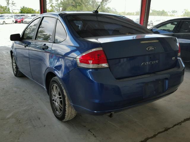 1FAHP35N59W142266 - 2009 FORD FOCUS SE BLUE photo 3