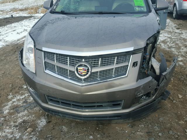 3GYFNBEY9BS513288 - 2011 CADILLAC SRX PERFOR BROWN photo 7