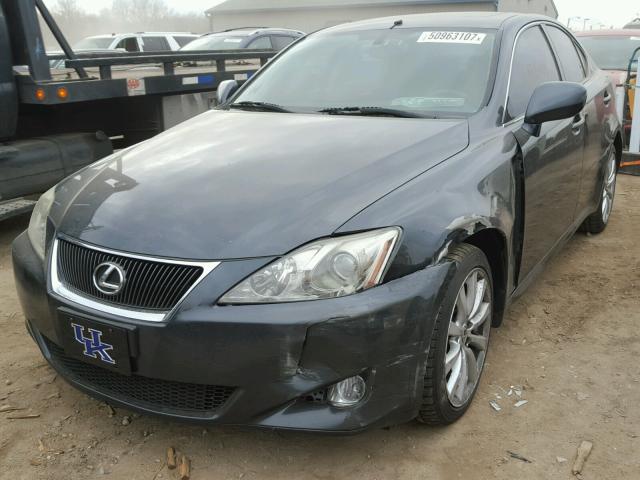 JTHCK262272019447 - 2007 LEXUS IS 250 GRAY photo 2