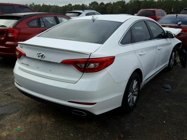 5NPE24AF4FH253067 - 2015 HYUNDAI SONATA SE WHITE photo 4