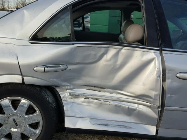 1LNHM87A12Y652372 - 2002 LINCOLN LS 灰色 照片 9