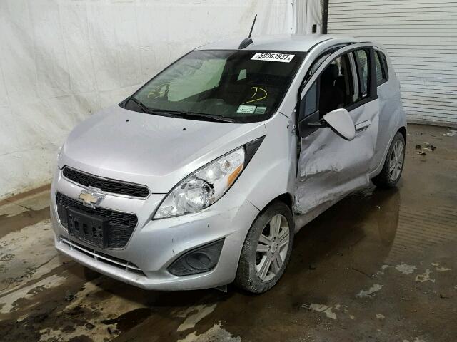 KL8CD6S91FC720049 - 2015 CHEVROLET SPARK 1LT SILVER photo 2