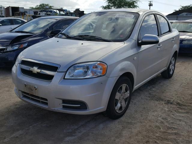 KL1TD56667B149447 - 2007 CHEVROLET AVEO BASE Srebrny zdjęcie 2