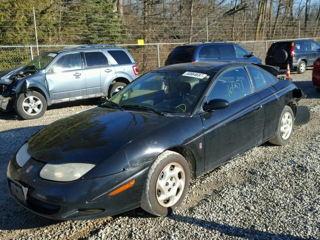 1G8ZY12712Z216397 - 2002 SATURN SC2 BLACK photo 2