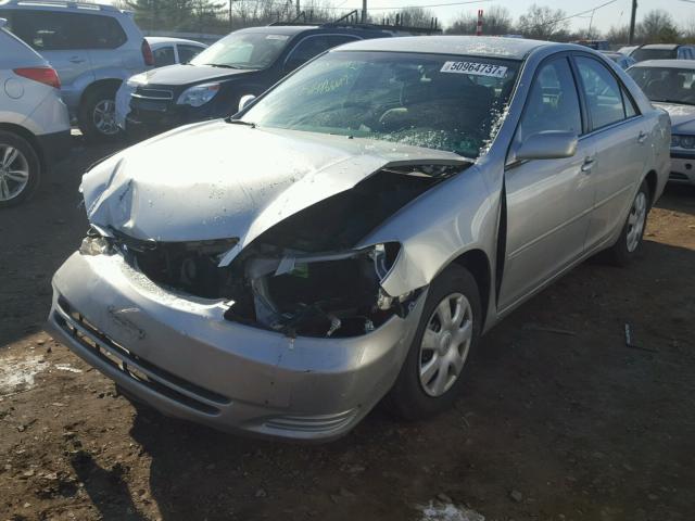 4T1BE32K43U699779 - 2003 TOYOTA CAMRY LE SILVER photo 2