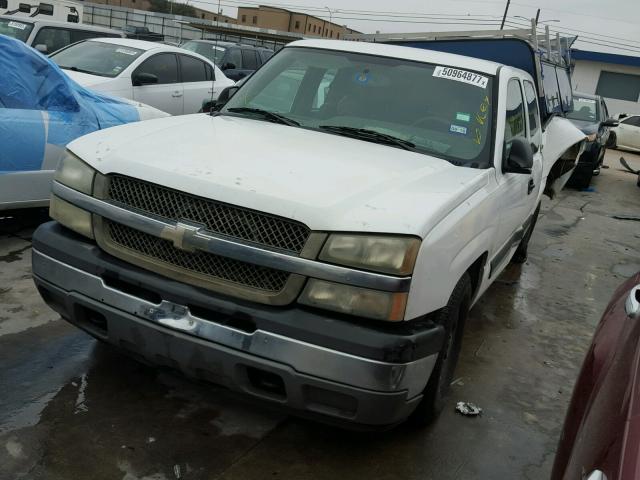 1GCEC19V65Z292600 - 2005 CHEVROLET SILVERADO WHITE photo 2