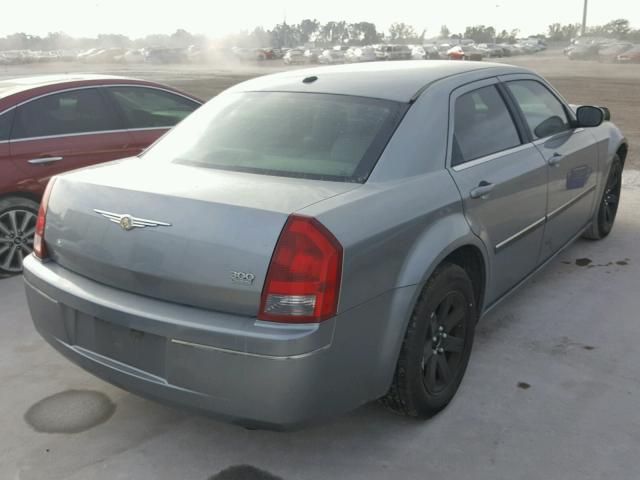 2C3KA53G26H505834 - 2006 CHRYSLER 300 TOURIN SILVER photo 4