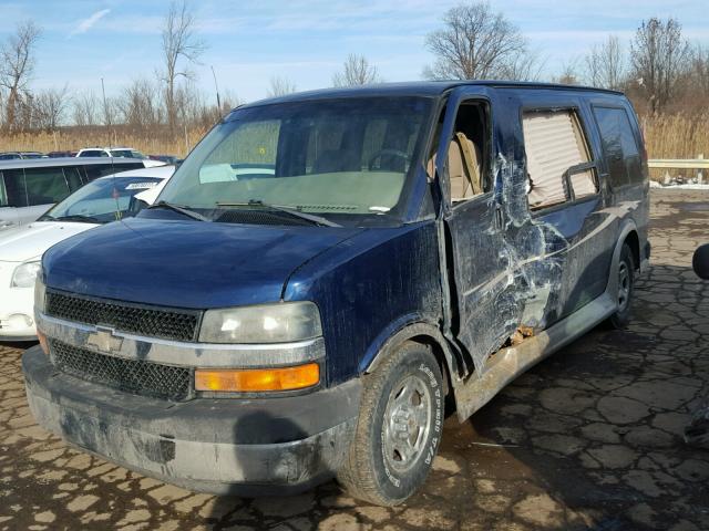 1GBFG15T331101633 - 2003 CHEVROLET EXPRESS G1 BLUE photo 2