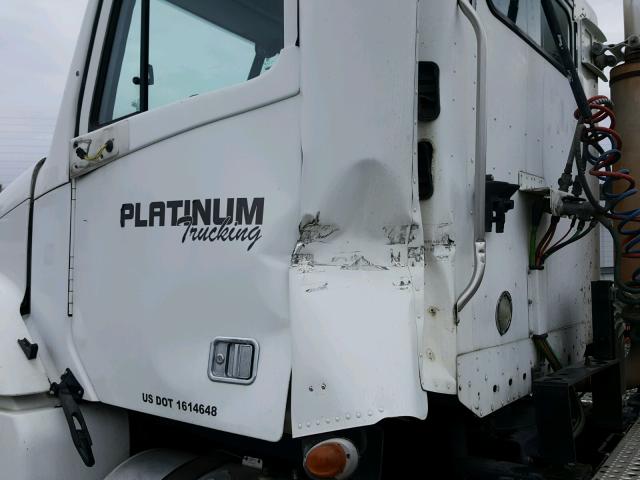 1FUJA6CK67LY75408 - 2007 FREIGHTLINER CONVENTION WHITE photo 9