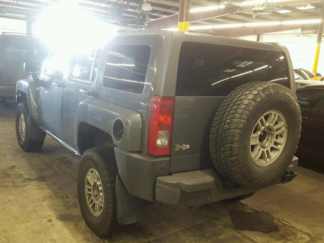 5GTEN13E698137391 - 2009 HUMMER H3 GRAY photo 3